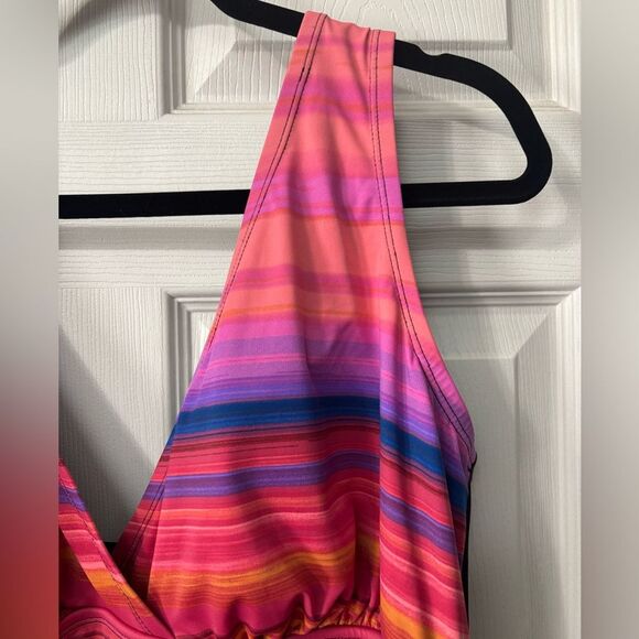 Embrace Your Curves By Miracle Brands Vanessa V-Nevk One-Piece Swimsuit 16W/18W - Picture 3 of 9